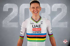 L'équipe UAE Team Emirates a prolongé le contrat de Tadej Pogačar jusqu'à la saison 2032.